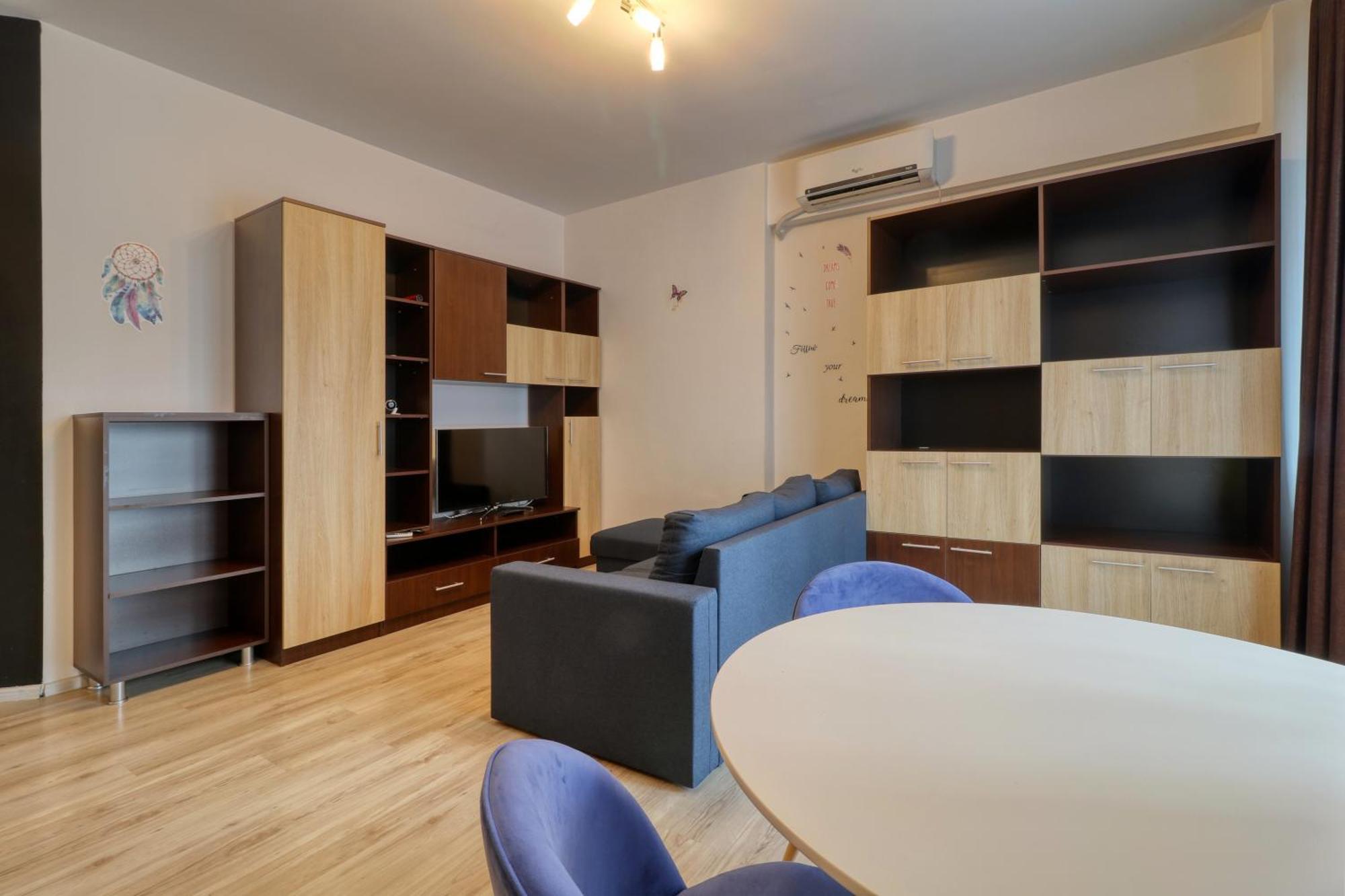 Apartment 3 Militari 70mp *